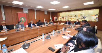 الجامعة تدرس آخر الاستعدادات لاستضافة العيون لنهائيات كأس إفريقيا لكرة القدم داخل القاعة واجتماع المكتب التنفيذي للـ”كاف”