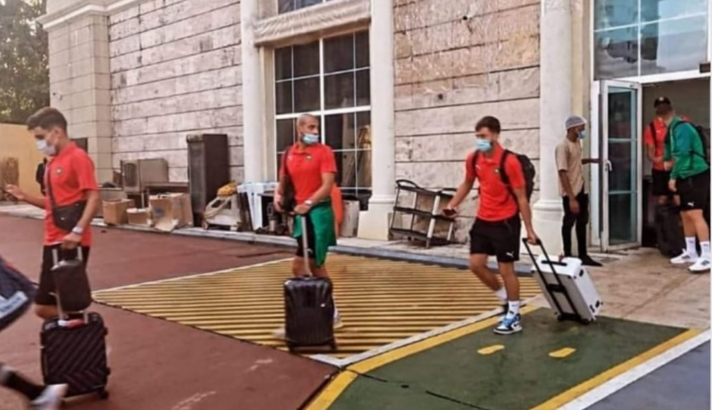 المنتخب المغربي يغادر مطار كوناكري