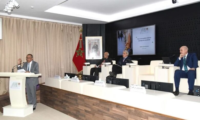 المجلس الاقتصادي والاجتماعي يوصي بتشديد العقوبات ضد "شبكات التسول" بالمغرب
