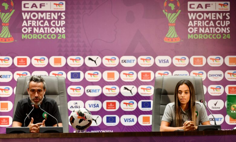 مدرب المنتخب الوطني النسوي لكرة القدم، خورخي فيلدا