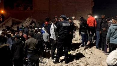 مصرع 8 أشخاص و20 مصابا في حادث انهيار عمارتين في فاس